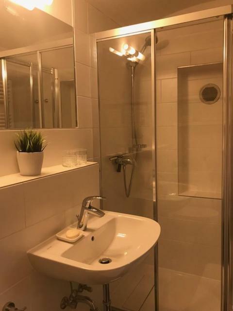 Buedinger Hof Appartement Weinheim Buitenkant foto